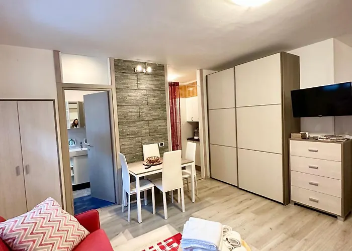 Fiocco Di Neve Deluxe Monolocale Centro شقة